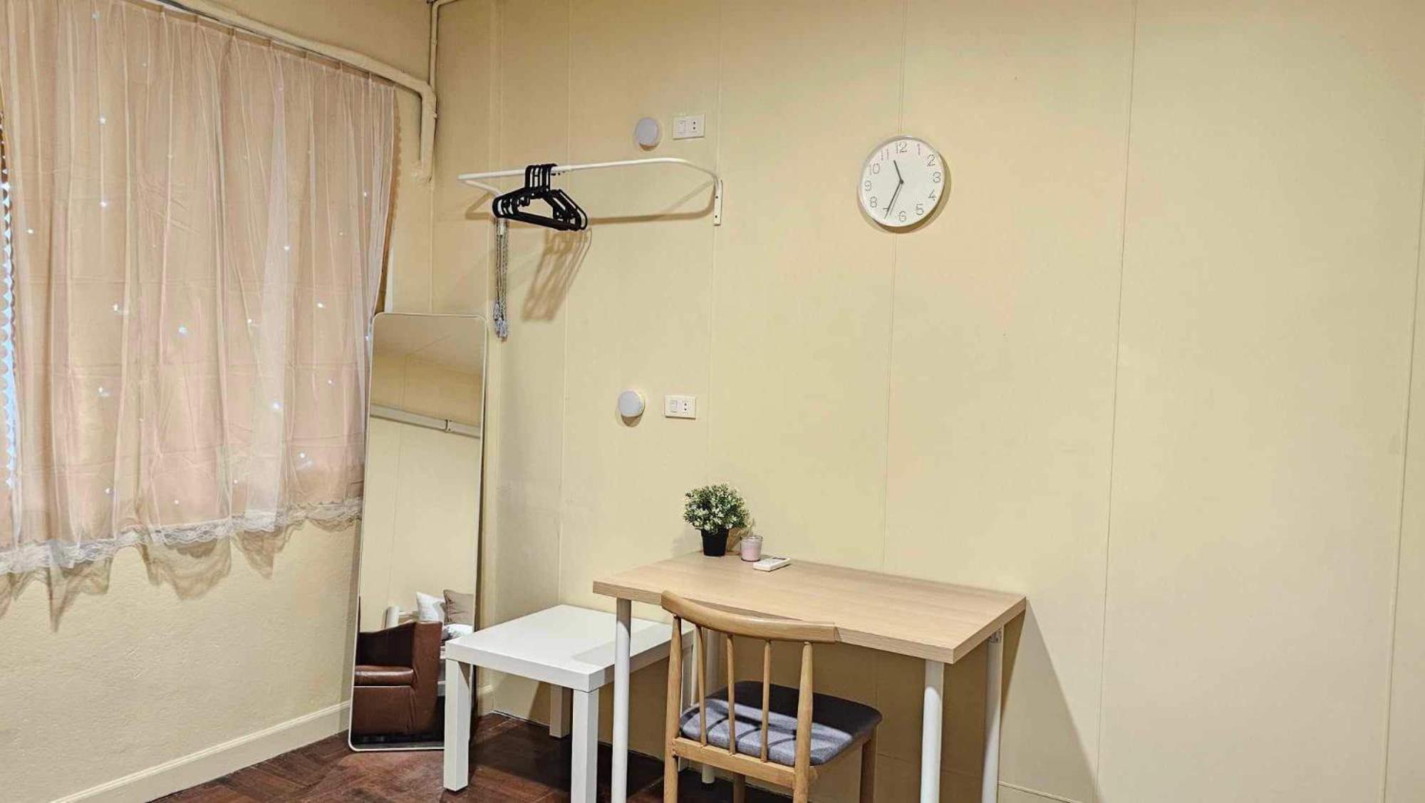 W District Guesthouse Bangkok Dış mekan fotoğraf