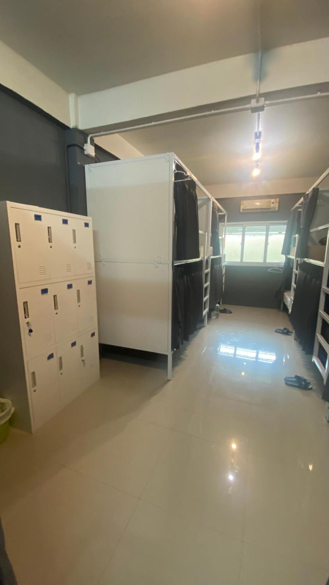 W District Guesthouse Bangkok Dış mekan fotoğraf