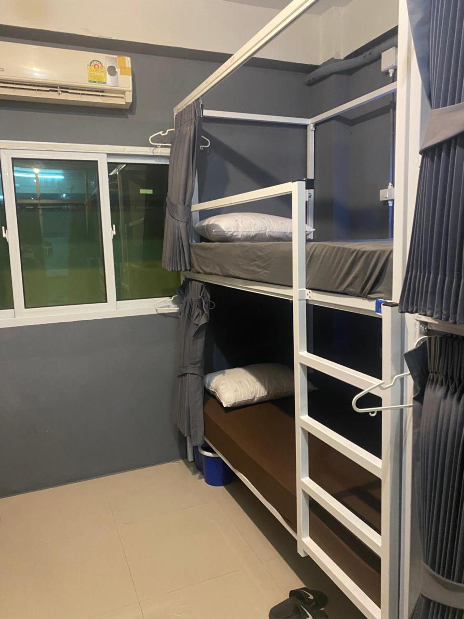 W District Guesthouse Bangkok Dış mekan fotoğraf